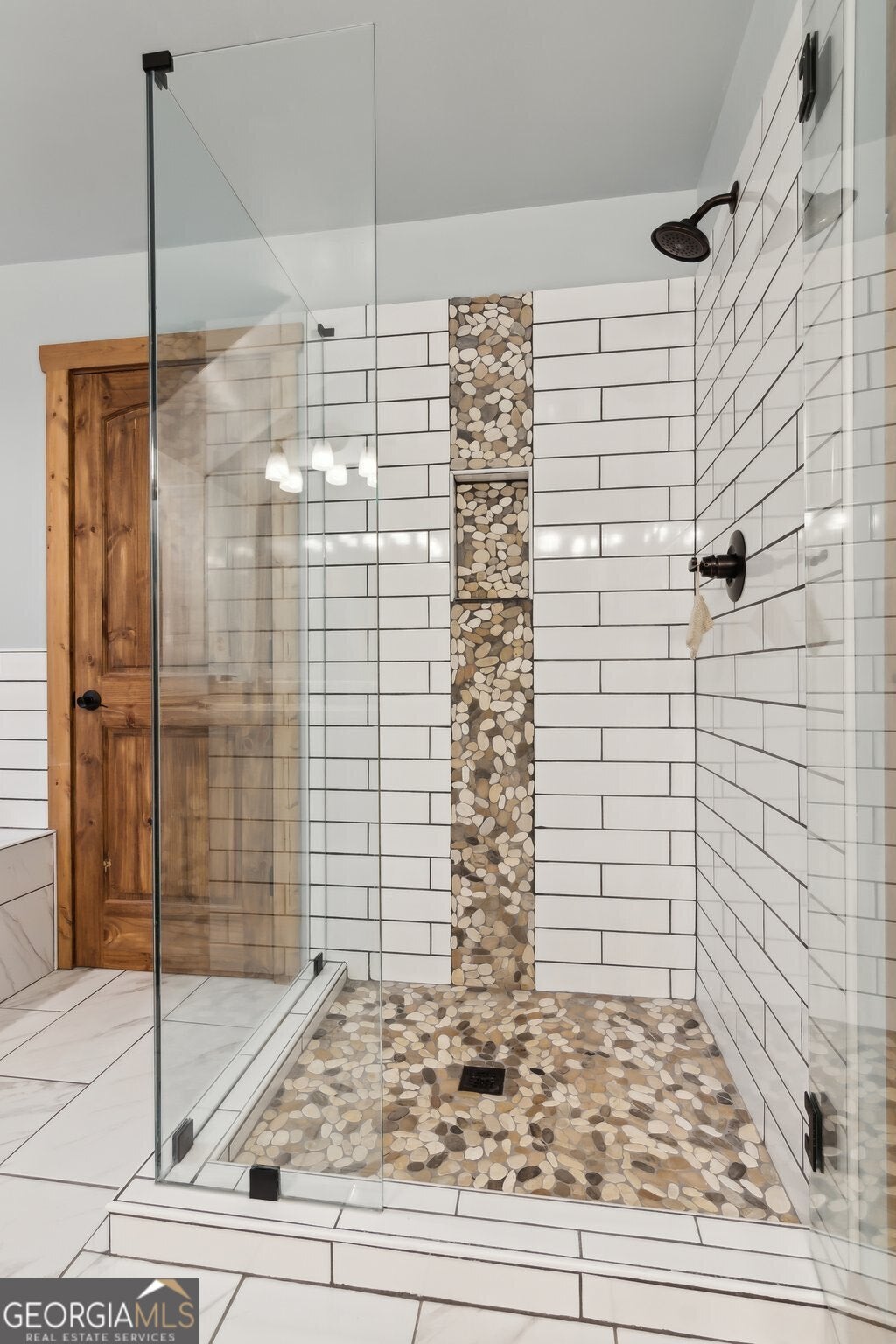 Ellijay, Georgia, 30540, United States, ,4 BathroomsBathrooms,Residential,Active,1718403