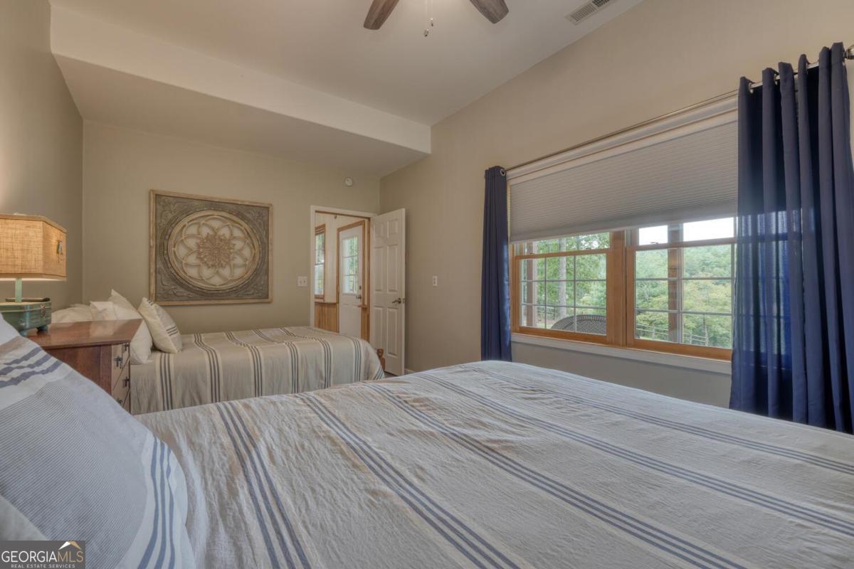 Blairsville, Georgia, 30512, United States, 4 Bedrooms Bedrooms, ,4 BathroomsBathrooms,Residential,Active,1926683