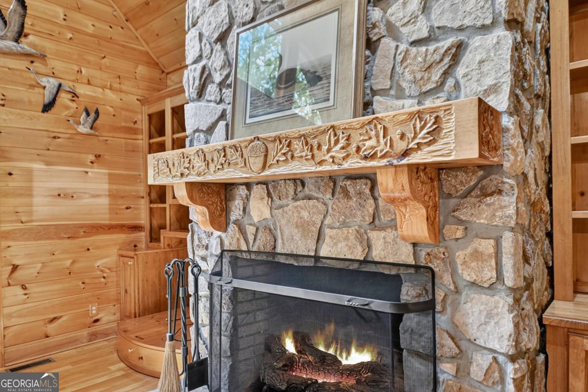 Ellijay, Georgia, 30536, United States, 3 Bedrooms Bedrooms, ,5 BathroomsBathrooms,Residential,Active,1929666