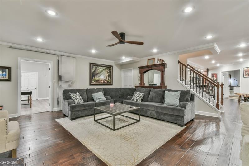 Hoschton, Georgia, 30548, United States, 5 Bedrooms Bedrooms, ,6 BathroomsBathrooms,Residential,Active,2011443