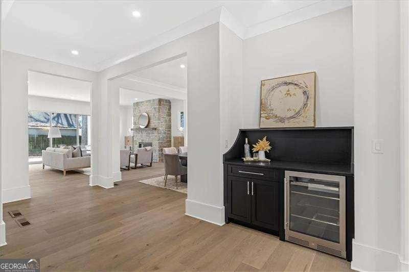 Atlanta, Georgia, 30309, United States, ,5 BathroomsBathrooms,Residential,Active,1869107