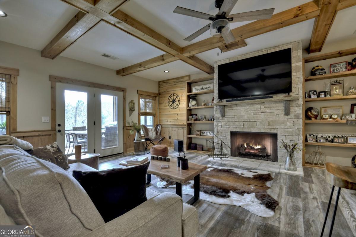 Ellijay, Georgia, 30540, United States, 5 Bedrooms Bedrooms, ,4 BathroomsBathrooms,Residential,Active,1954017