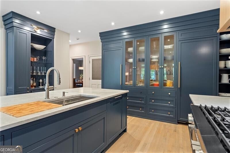 Johns Creek, Georgia, 30022, United States, 6 Bedrooms Bedrooms, ,5 BathroomsBathrooms,Residential,Active,1943817