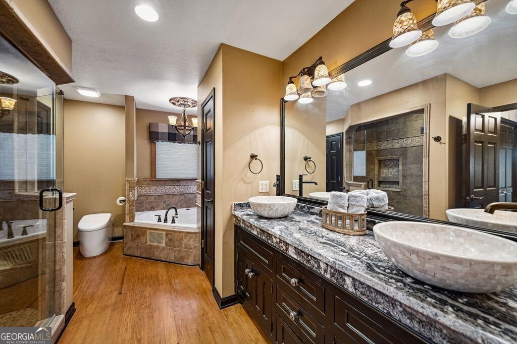 Ellijay, Georgia, 30536, United States, 4 Bedrooms Bedrooms, ,3 BathroomsBathrooms,Residential,Active,1863308