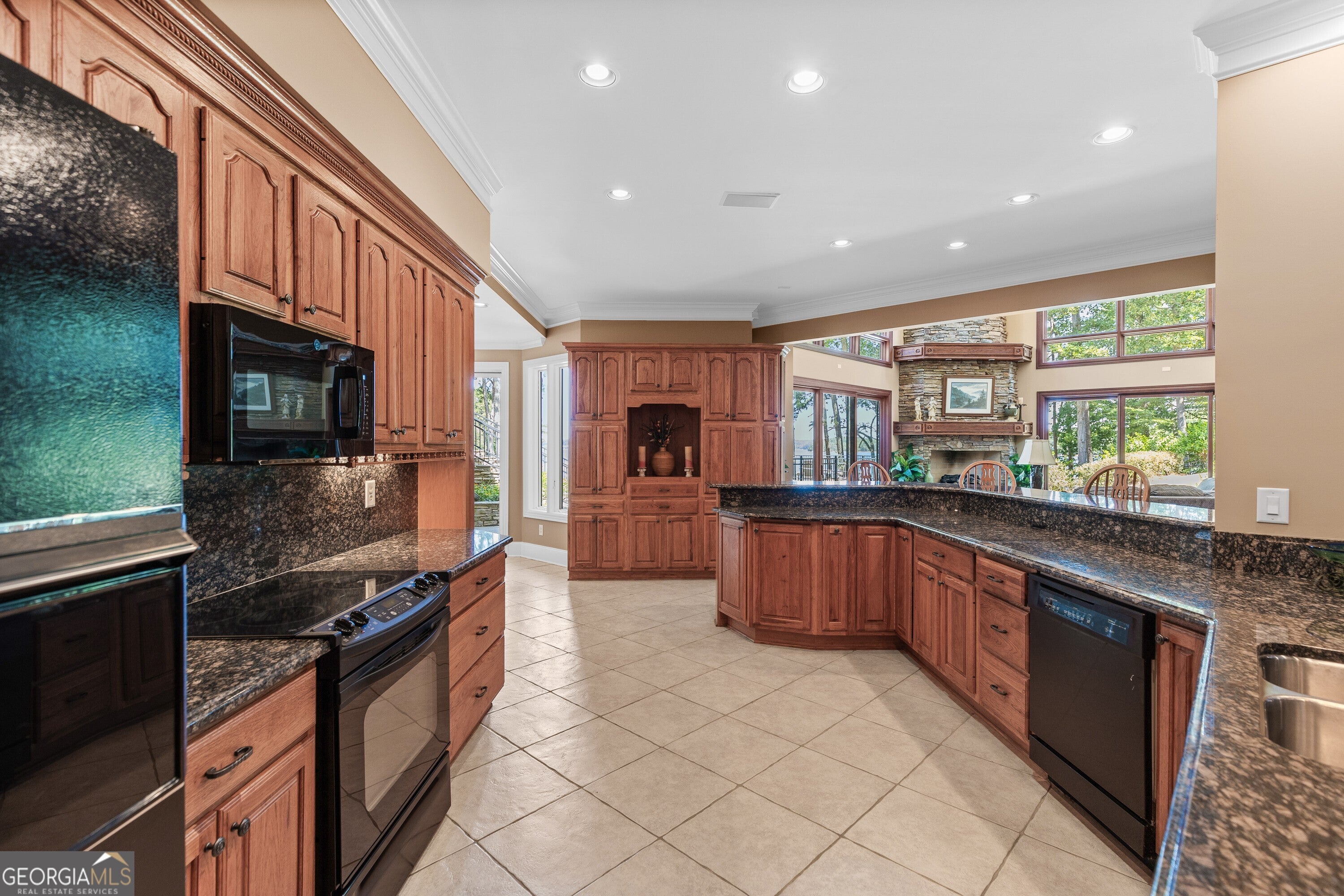 Flowery Branch, Georgia, 30542, United States, 4 Bedrooms Bedrooms, ,8 BathroomsBathrooms,Residential,Active,1929469