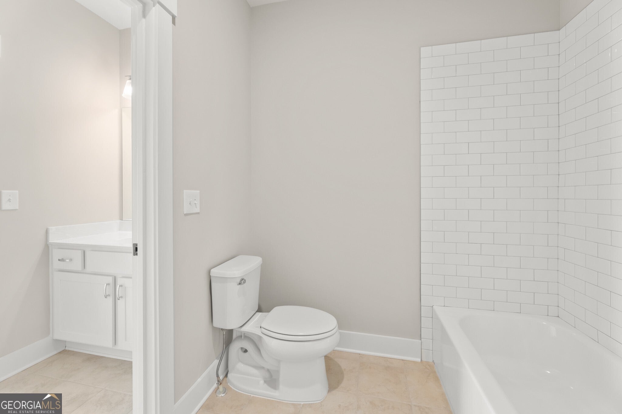 Cumming, Georgia, 30041, United States, 5 Bedrooms Bedrooms, ,5 BathroomsBathrooms,Residential,Active,1904166