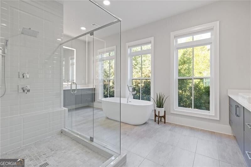 Atlanta, Georgia, 30308, United States, 3 Bedrooms Bedrooms, ,4 BathroomsBathrooms,Residential,Active,1969678