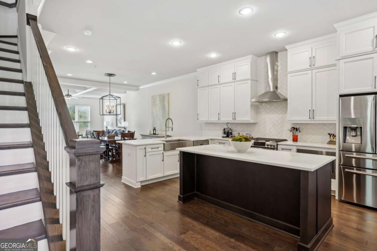 Alpharetta, Georgia, 30009, United States, 3 Bedrooms Bedrooms, ,4 BathroomsBathrooms,Residential,Active,1899885