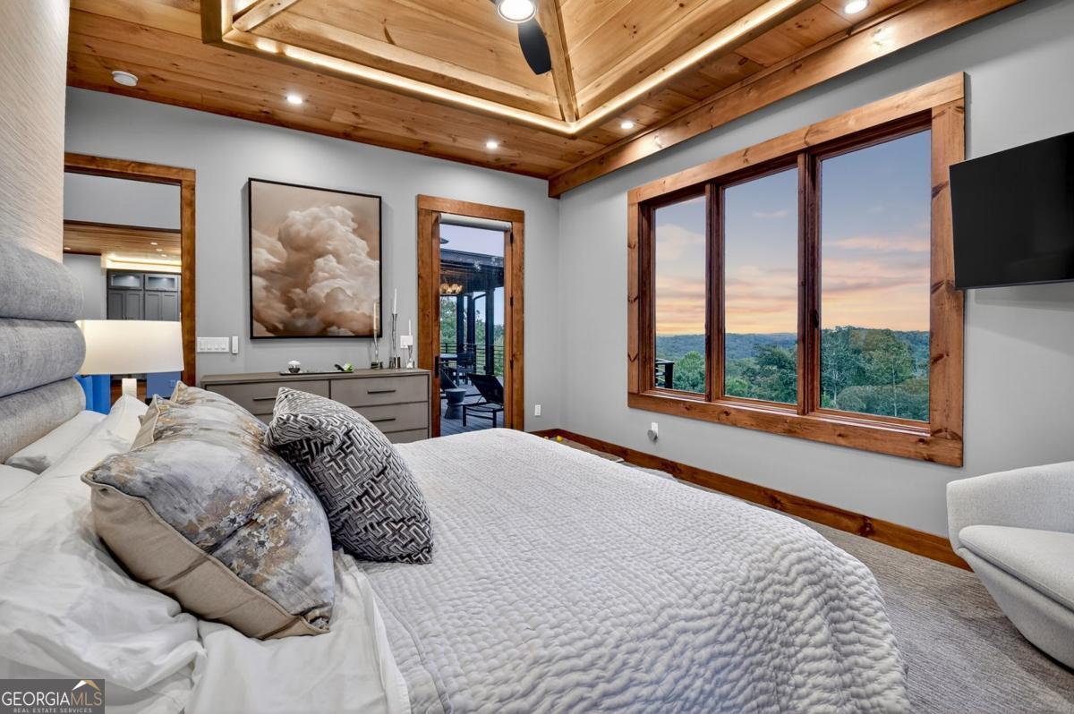 Blue Ridge, Georgia, 30513, United States, 5 Bedrooms Bedrooms, ,5 BathroomsBathrooms,Residential,Active,2003557