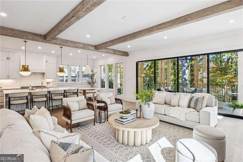 Atlanta, Georgia, 30306, United States, 6 Bedrooms Bedrooms, ,7 BathroomsBathrooms,Residential,Active,1994977