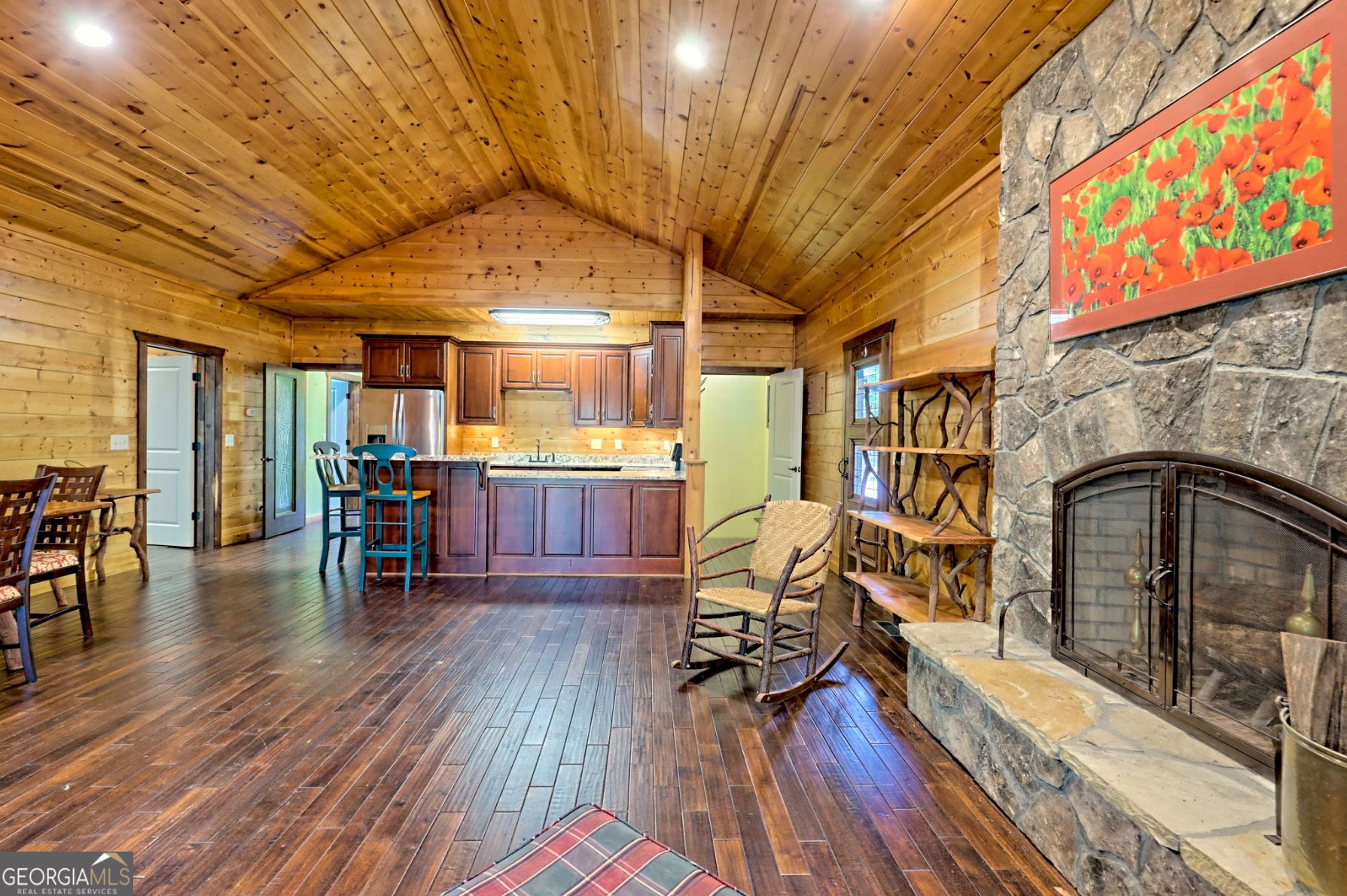 Clarkesville, Georgia, 30523, United States, 2 Bedrooms Bedrooms, ,4 BathroomsBathrooms,Residential,Active,1953278