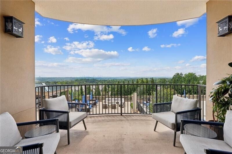 Atlanta, Georgia, 30339, United States, 2 Bedrooms Bedrooms, ,3 BathroomsBathrooms,Residential,Active,1914618