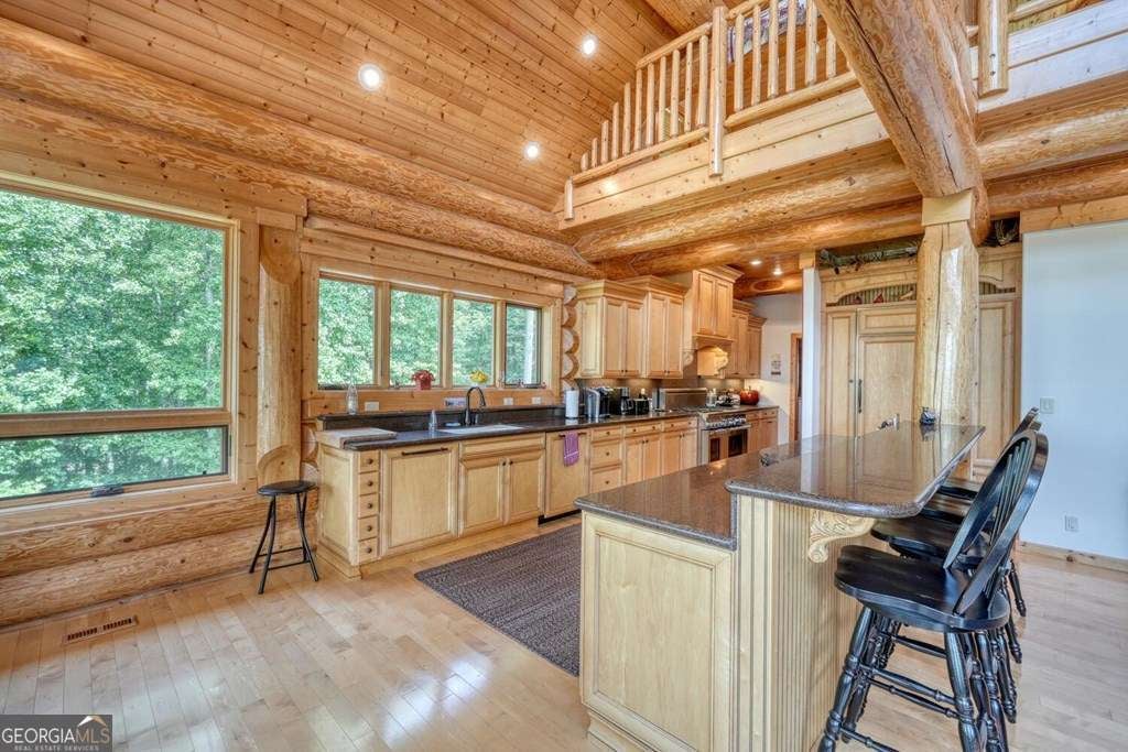 Blairsville, Georgia, 30512, United States, 4 Bedrooms Bedrooms, ,6 BathroomsBathrooms,Residential,Active,1936094