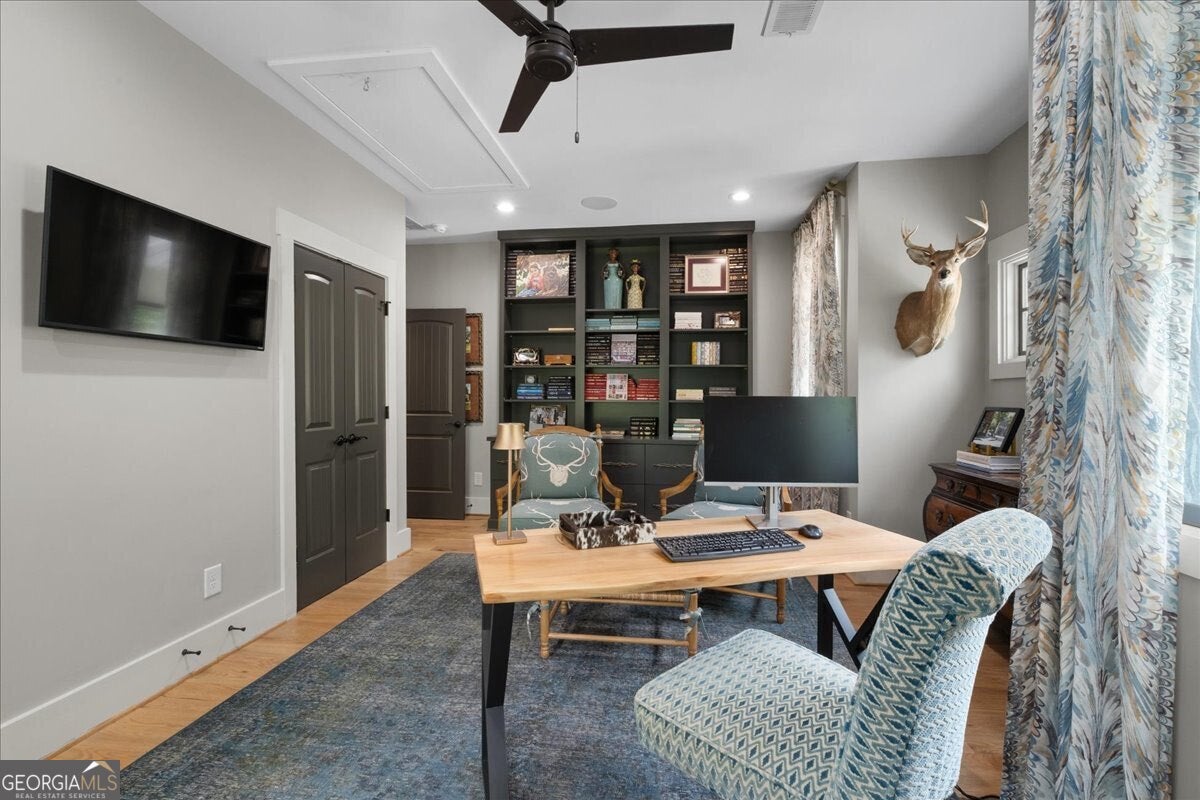 Ellijay, Georgia, 30540, United States, 5 Bedrooms Bedrooms, ,7 BathroomsBathrooms,Residential,Active,1952483