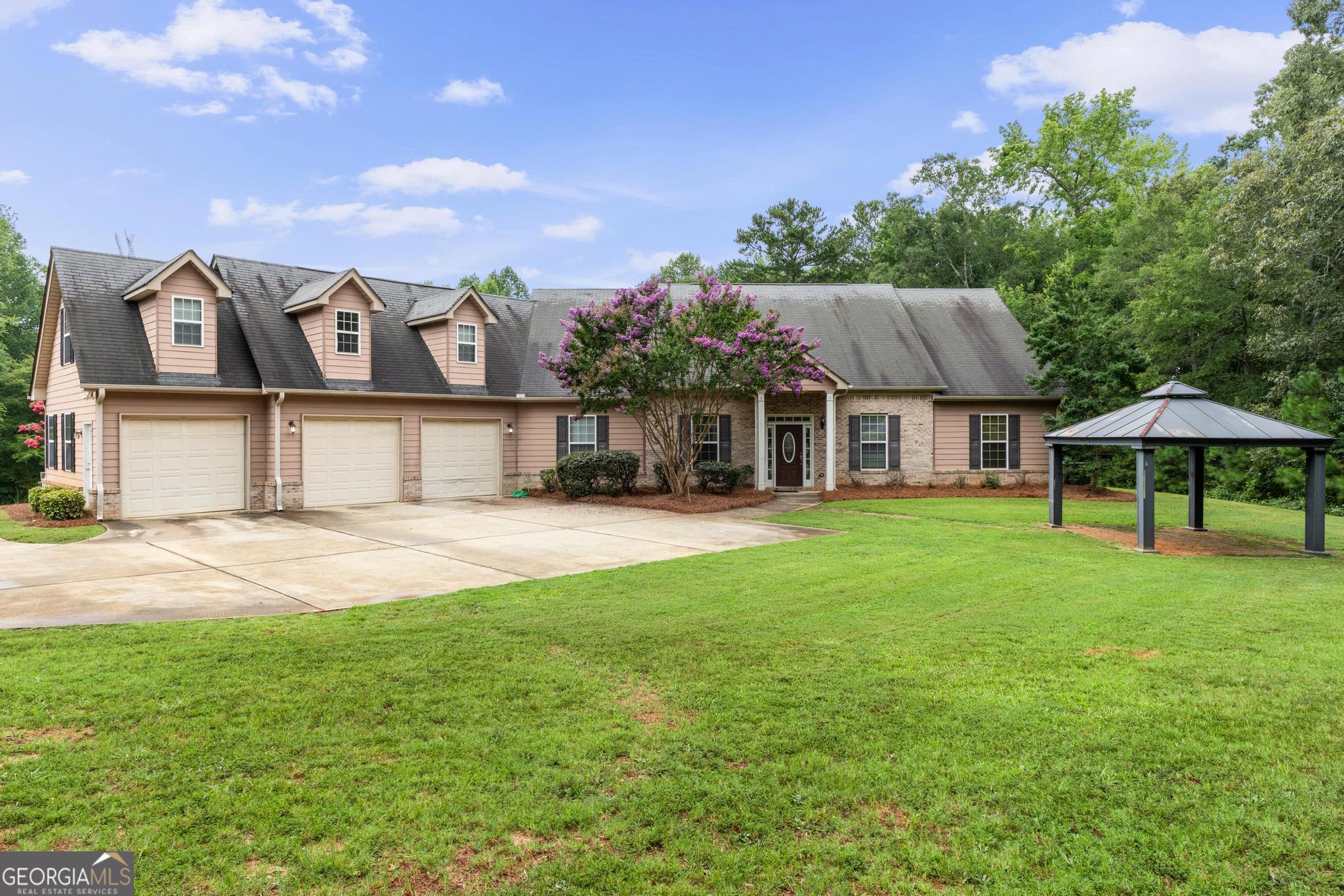 Mcdonough, Georgia, 30253, United States, 8 Bedrooms Bedrooms, ,7 BathroomsBathrooms,Residential,Active,1899862
