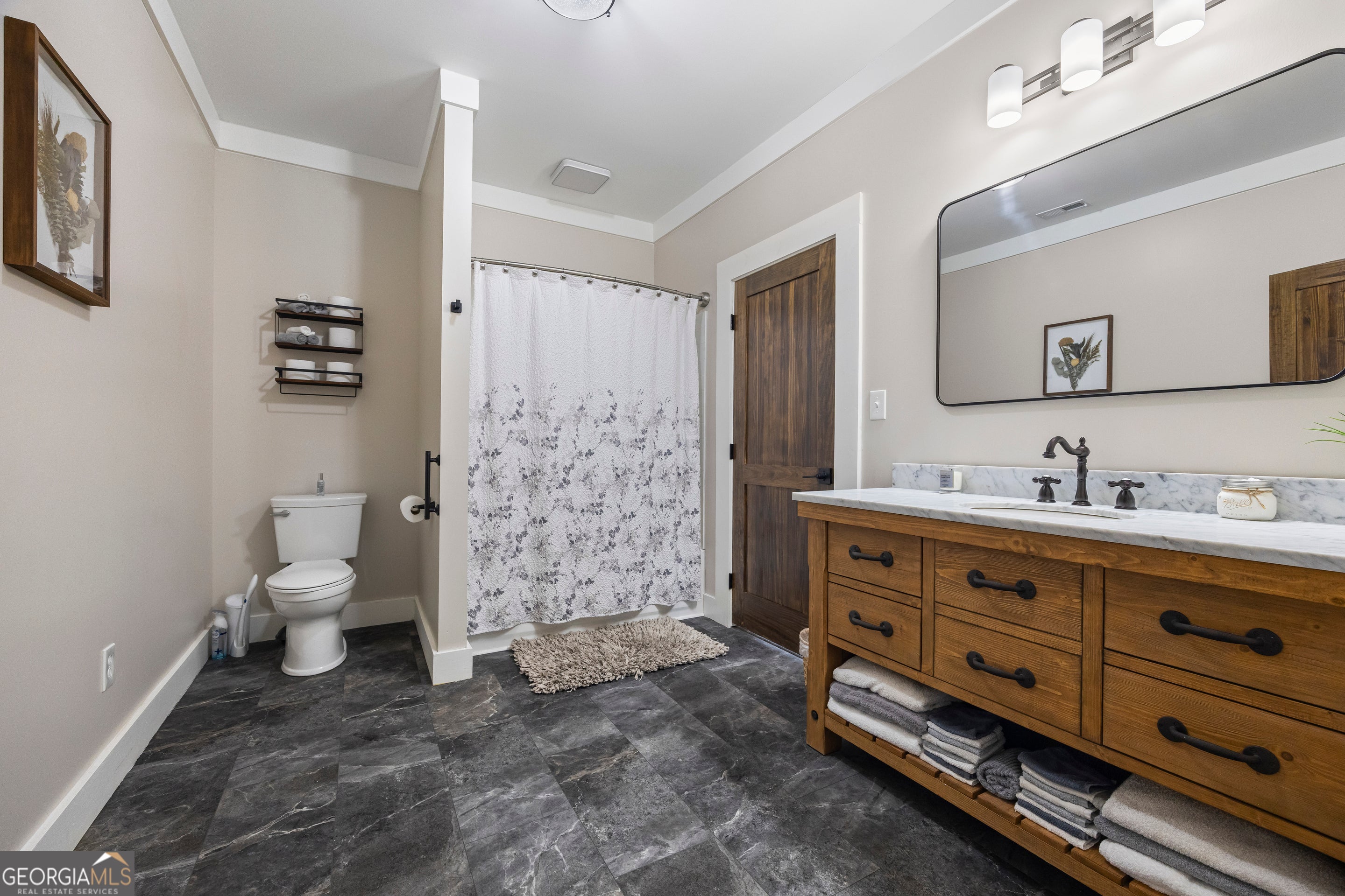 Hartwell, Georgia, 30643, United States, 6 Bedrooms Bedrooms, ,6 BathroomsBathrooms,Residential,Active,2011216