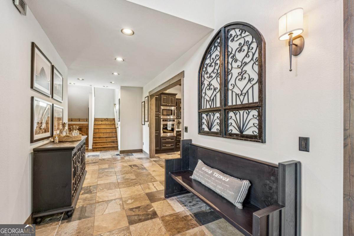 Ellijay, Georgia, 30536, United States, 3 Bedrooms Bedrooms, ,4 BathroomsBathrooms,Residential,Active,1929422