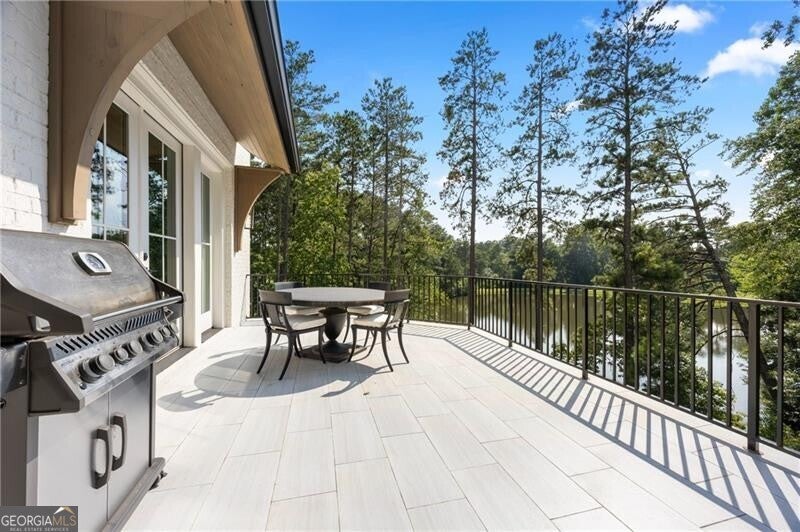 Alpharetta, Georgia, 30004, United States, 6 Bedrooms Bedrooms, ,8 BathroomsBathrooms,Residential,Active,1929430