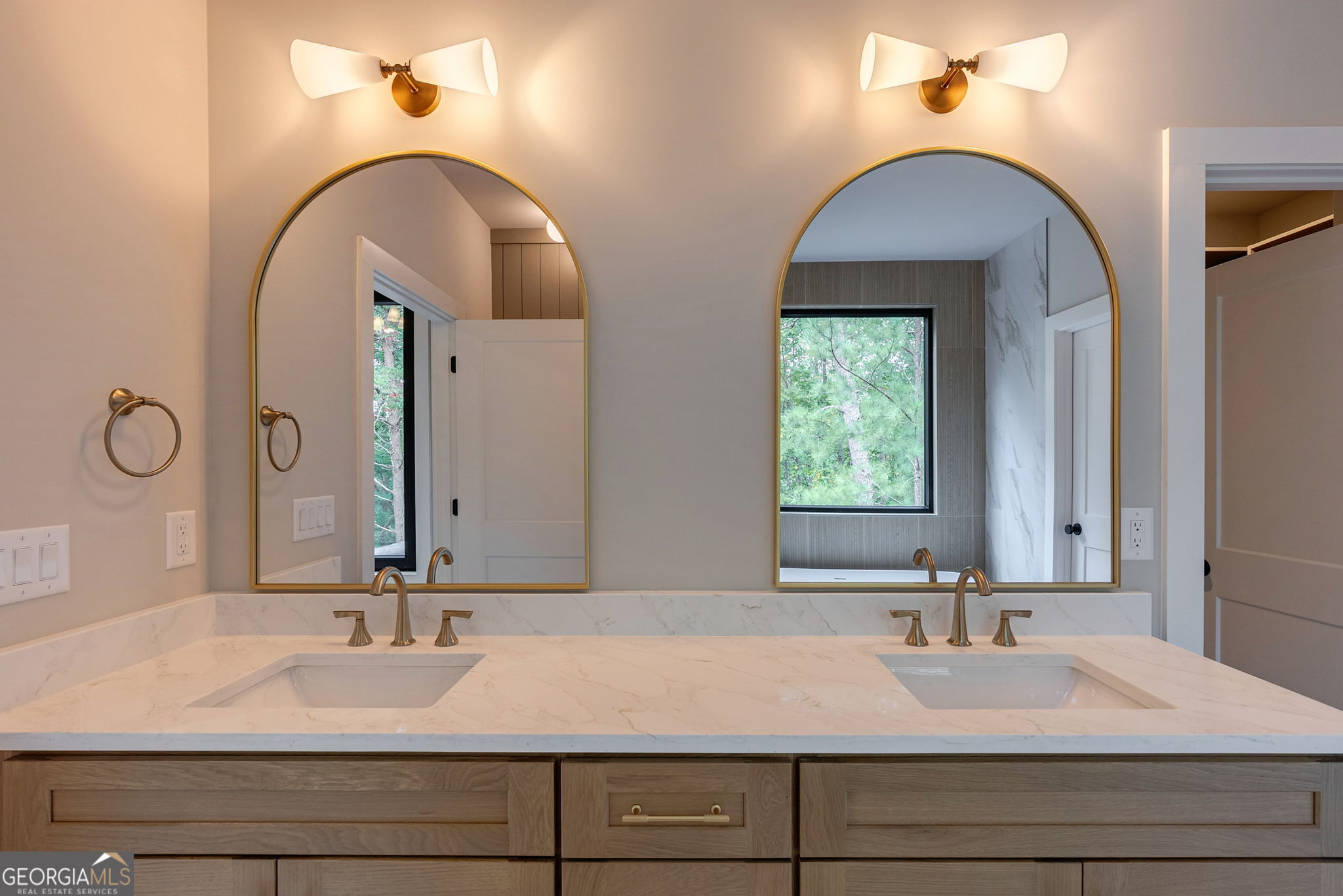 Cumming, Georgia, 30041, United States, 4 Bedrooms Bedrooms, ,4 BathroomsBathrooms,Residential,Active,1945468