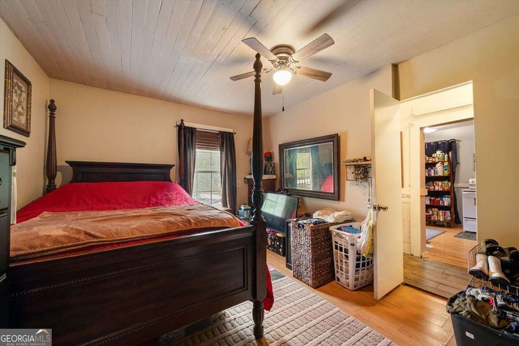Ellijay, Georgia, 30536, United States, 3 Bedrooms Bedrooms, ,3 BathroomsBathrooms,Residential,Active,1953428