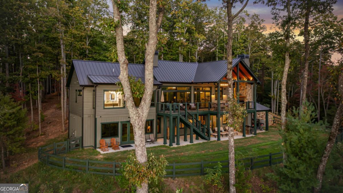 Ellijay, Georgia, 30536, United States, 3 Bedrooms Bedrooms, ,4 BathroomsBathrooms,Residential,Active,1968415