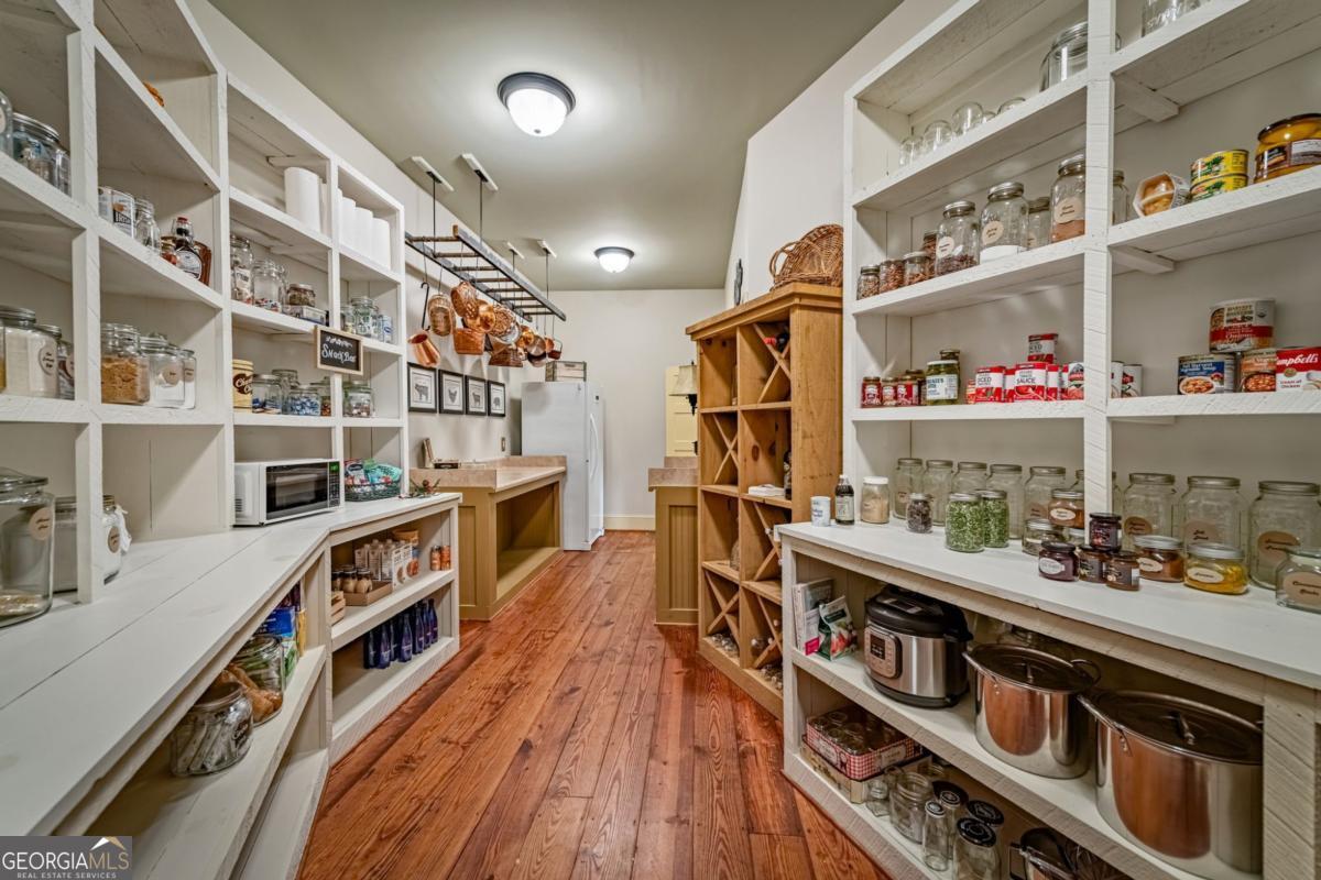 Ellijay, Georgia, 30536, United States, ,4 BathroomsBathrooms,Residential,Active,1806919