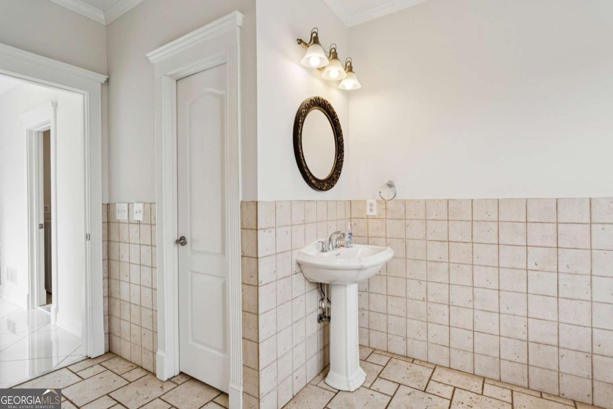 Taylorsville, Georgia, 30178, United States, 5 Bedrooms Bedrooms, ,6 BathroomsBathrooms,Residential,Active,1952987
