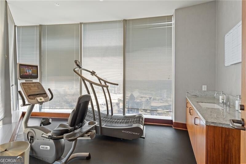 Atlanta, Georgia, 30326, United States, 2 Bedrooms Bedrooms, ,3 BathroomsBathrooms,Residential,Active,1945461