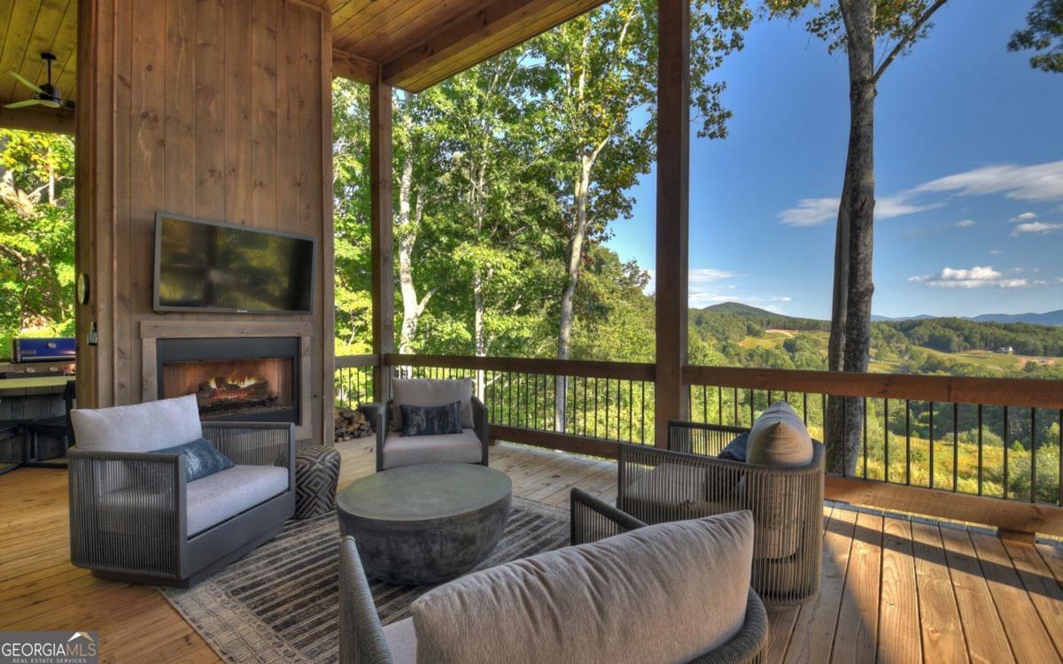 Morganton, Georgia, 30560, United States, 3 Bedrooms Bedrooms, ,4 BathroomsBathrooms,Residential,Active,2010579