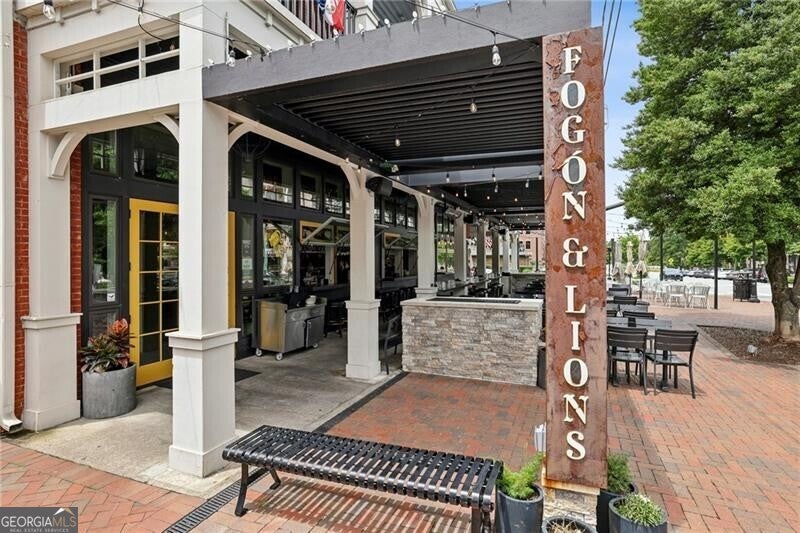 Alpharetta, Georgia, 30009, United States, 3 Bedrooms Bedrooms, ,4 BathroomsBathrooms,Residential,Active,1946539