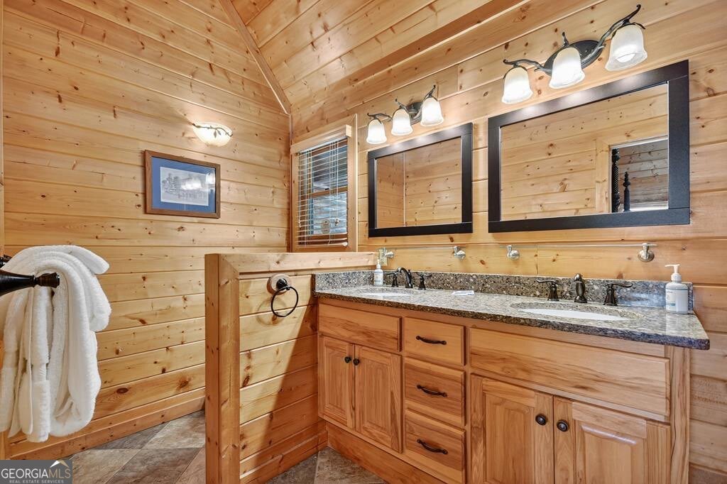 Blue Ridge, Georgia, 30513, United States, 4 Bedrooms Bedrooms, ,4 BathroomsBathrooms,Residential,Active,1877829