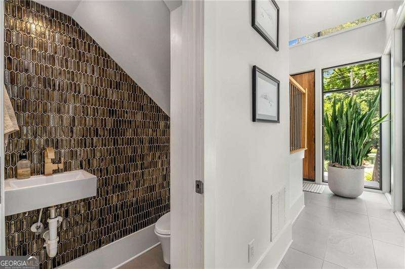 Atlanta, Georgia, 30306, United States, 4 Bedrooms Bedrooms, ,4 BathroomsBathrooms,Residential,Active,1828965