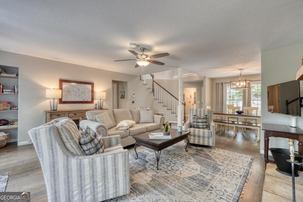 Blairsville, Georgia, 30512, United States, 4 Bedrooms Bedrooms, ,4 BathroomsBathrooms,Residential,Active,1926683