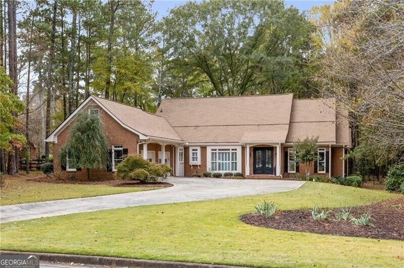Johns Creek, Georgia, 30097, United States, 6 Bedrooms Bedrooms, ,6 BathroomsBathrooms,Residential,Active,1985586