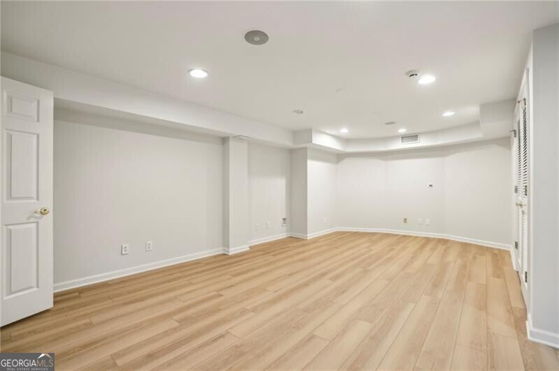 Marietta, Georgia, 30062, United States, 6 Bedrooms Bedrooms, ,6 BathroomsBathrooms,Residential,Active,1965854