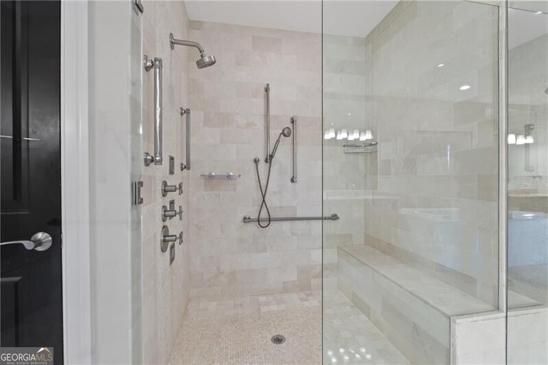 Atlanta, Georgia, 30326, United States, 2 Bedrooms Bedrooms, ,3 BathroomsBathrooms,Residential,Active,1945461