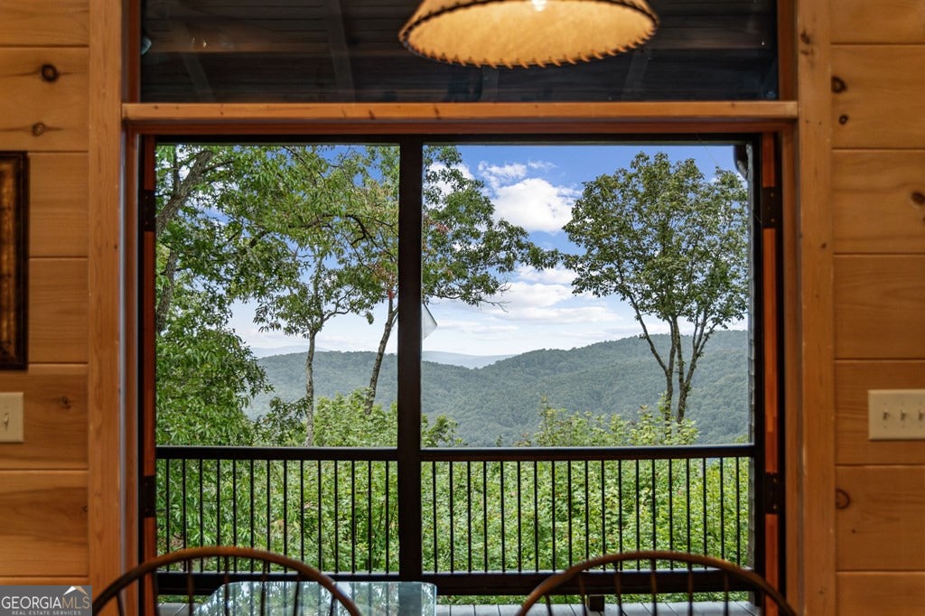 Morganton, Georgia, 30560, United States, 4 Bedrooms Bedrooms, ,5 BathroomsBathrooms,Residential,Active,1953363