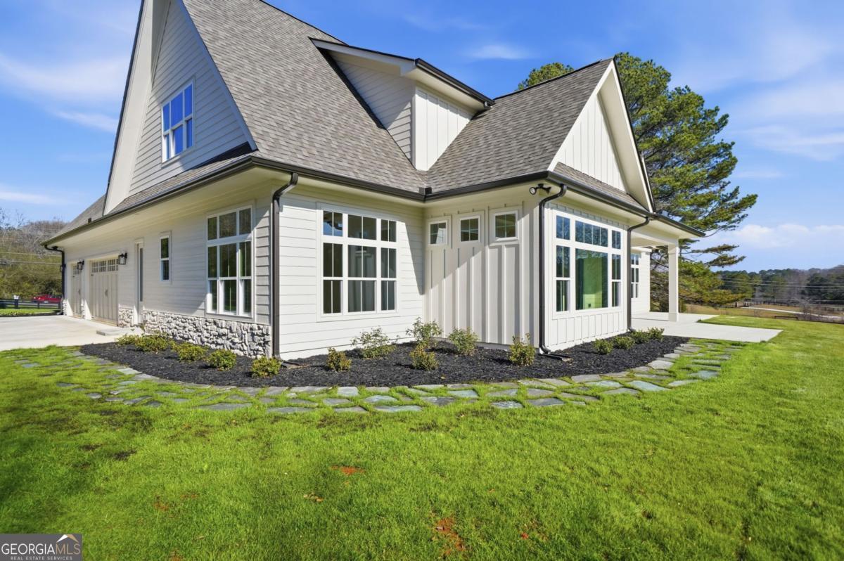 Canton, Georgia, 30115, United States, 5 Bedrooms Bedrooms, ,4 BathroomsBathrooms,Residential,Active,2002329