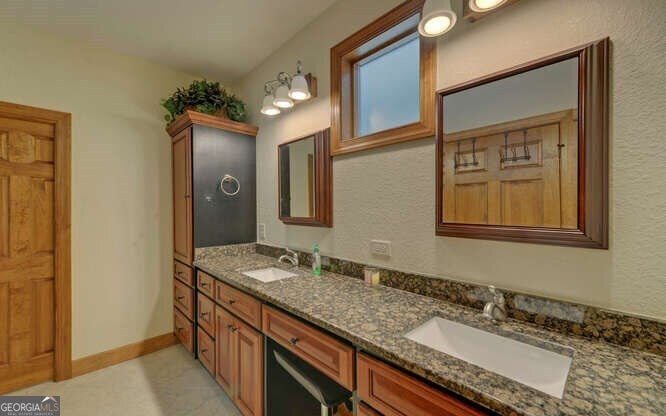 Hiawassee, Georgia, 30546, United States, 4 Bedrooms Bedrooms, ,3 BathroomsBathrooms,Residential,Active,1945091