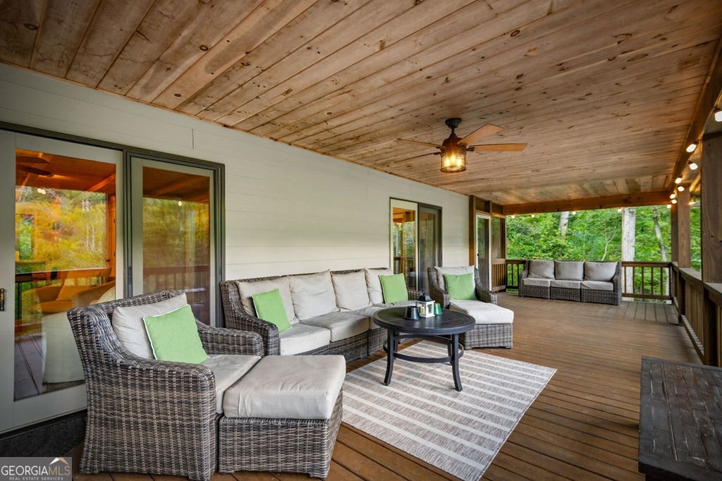 Blue Ridge, Georgia, 30513, United States, 4 Bedrooms Bedrooms, ,3 BathroomsBathrooms,Residential,Active,1945256