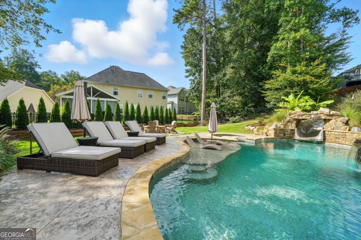 Canton, Georgia, 30115, United States, 7 Bedrooms Bedrooms, ,4 BathroomsBathrooms,Residential,Active,1936405