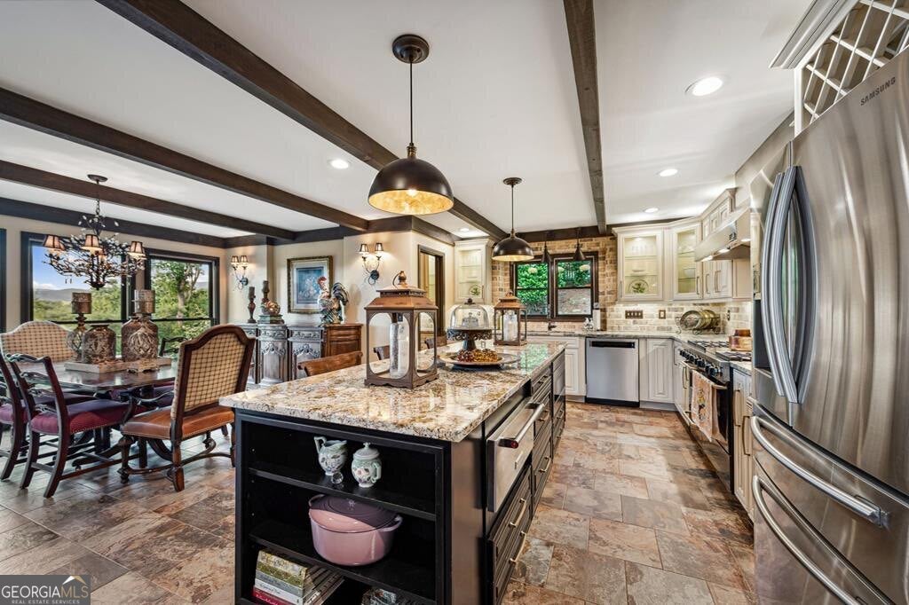 Ellijay, Georgia, 30536, United States, 4 Bedrooms Bedrooms, ,3 BathroomsBathrooms,Residential,Active,1863308