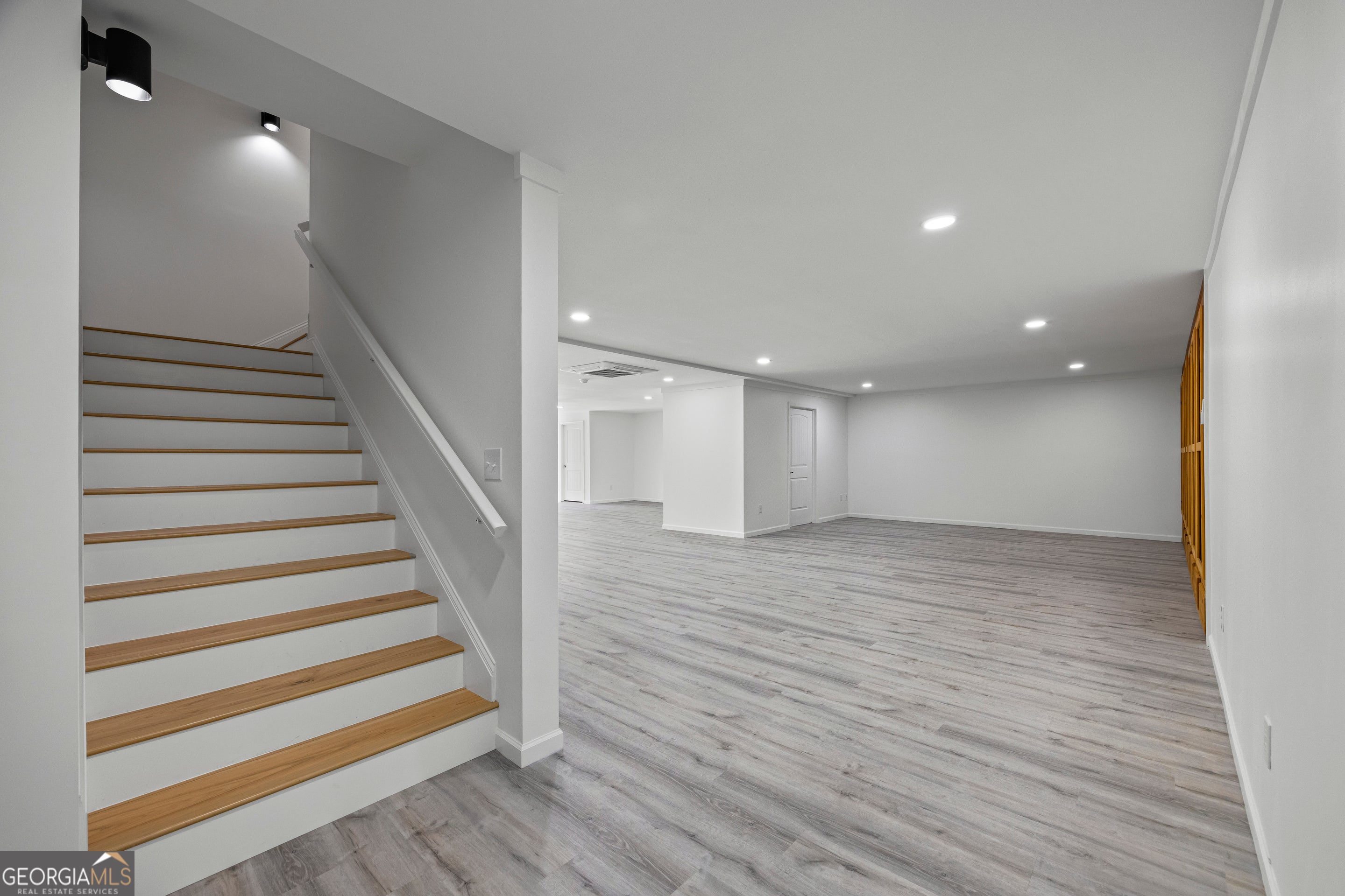 Martin, Georgia, 30557, United States, 6 Bedrooms Bedrooms, ,5 BathroomsBathrooms,Residential,Active,1964253