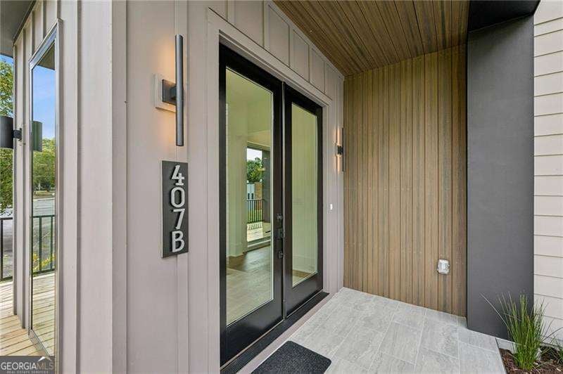 Atlanta, Georgia, 30308, United States, 4 Bedrooms Bedrooms, ,5 BathroomsBathrooms,Residential,Active,1985587