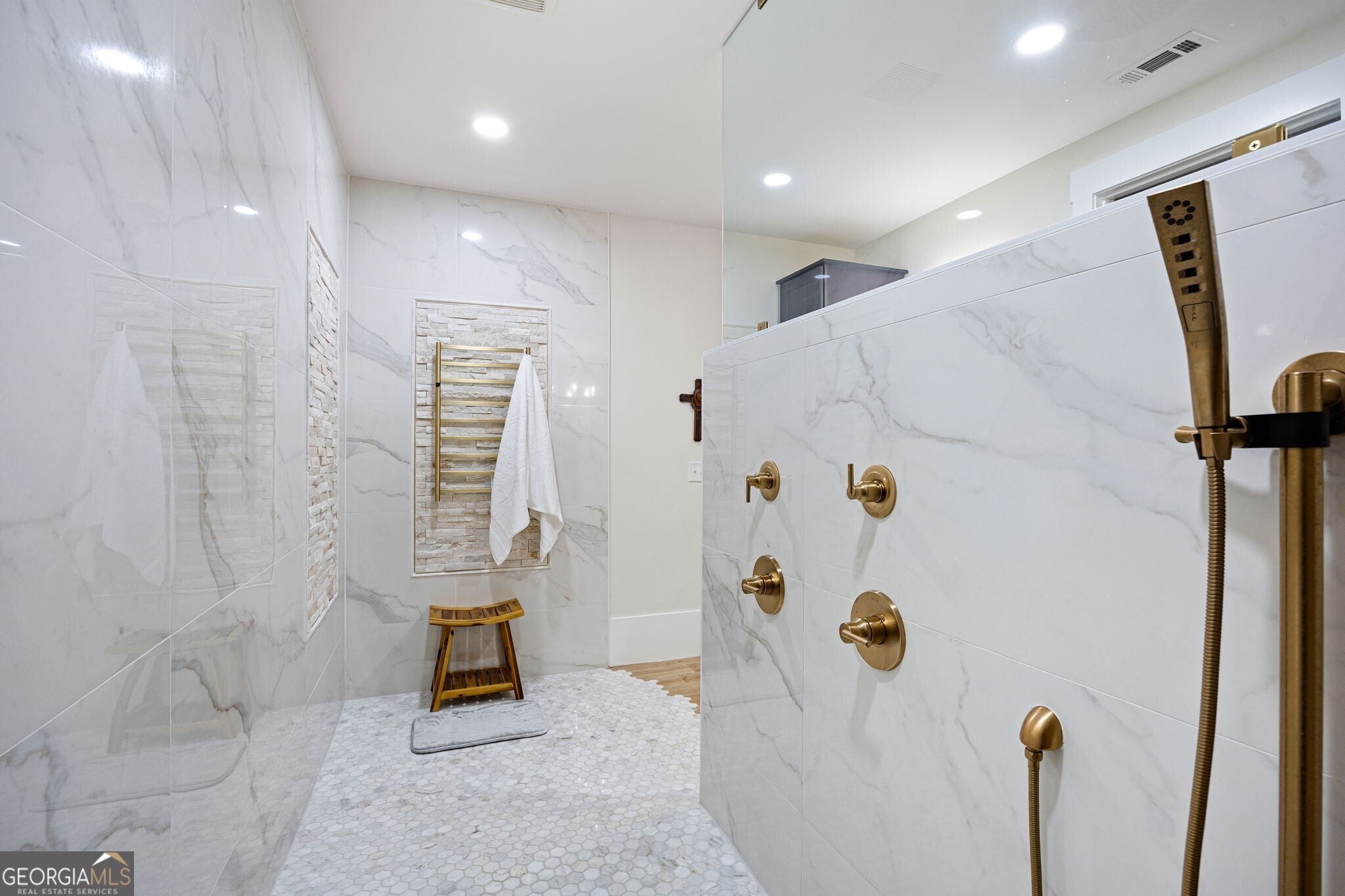 Rydal, Georgia, 30171, United States, 5 Bedrooms Bedrooms, ,5 BathroomsBathrooms,Residential,Active,1987251