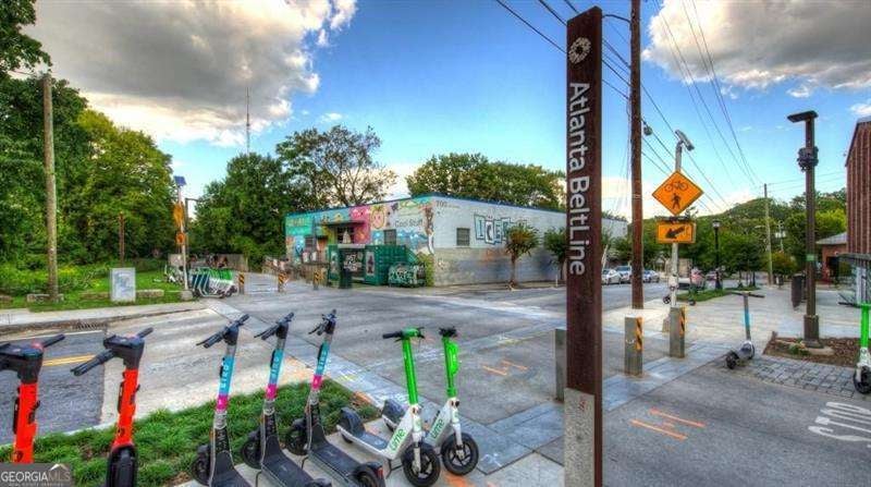 Atlanta, Georgia, 30308, United States, 4 Bedrooms Bedrooms, ,5 BathroomsBathrooms,Residential,Active,1985587