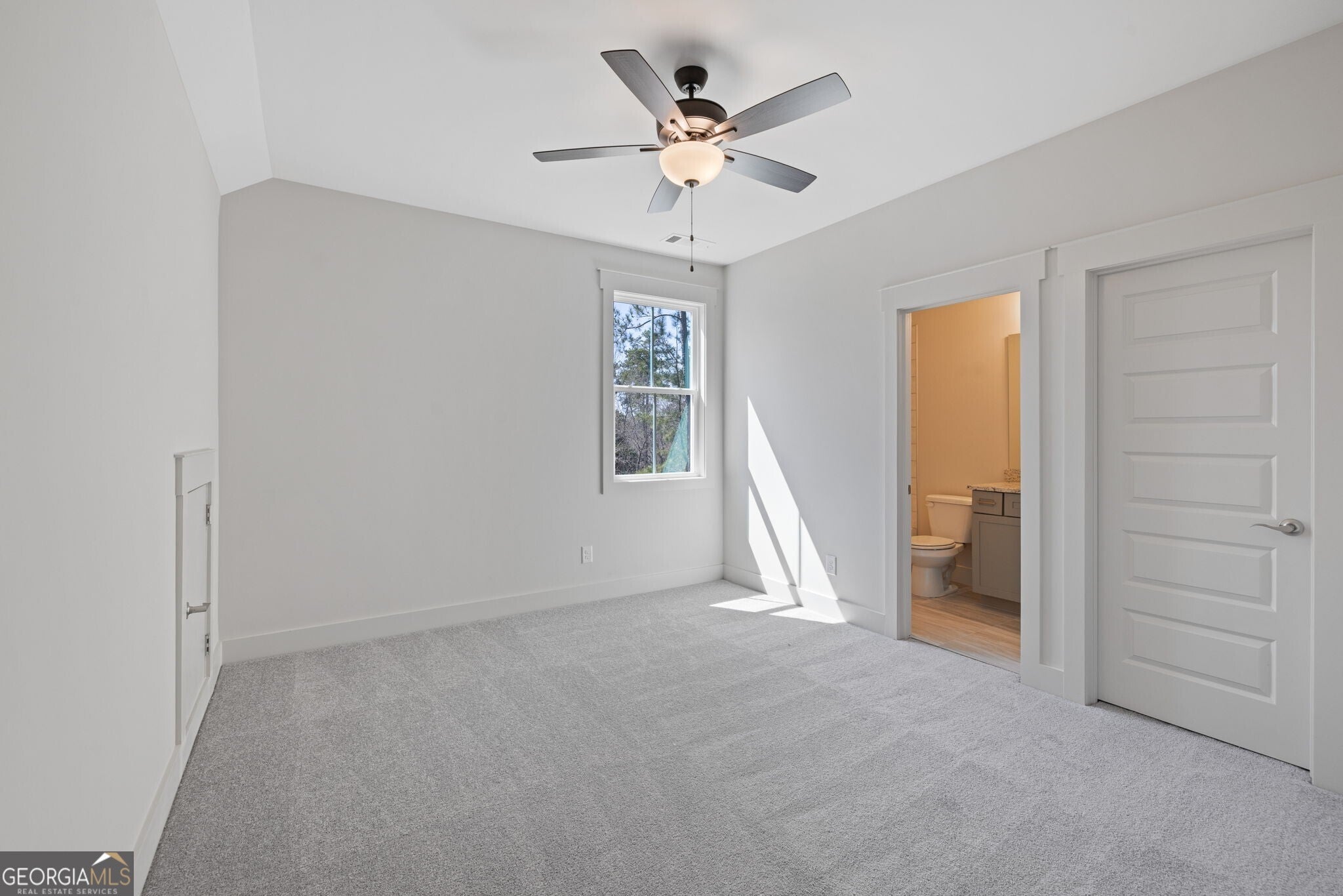 Cumming, Georgia, 30041, United States, 4 Bedrooms Bedrooms, ,5 BathroomsBathrooms,Residential,Active,1998596