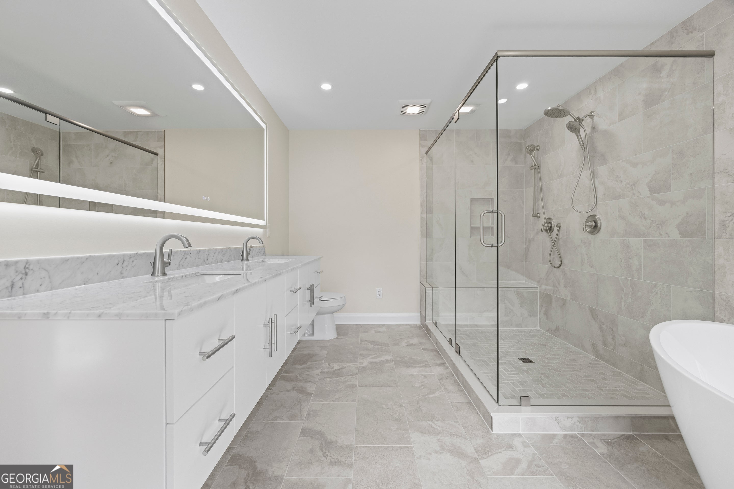 Martin, Georgia, 30557, United States, 6 Bedrooms Bedrooms, ,5 BathroomsBathrooms,Residential,Active,1964253