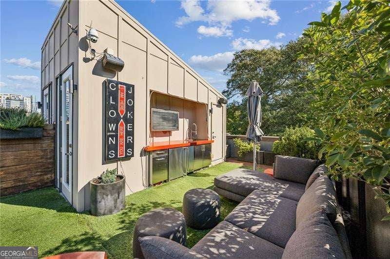 Atlanta, Georgia, 30309, United States, 3 Bedrooms Bedrooms, ,4 BathroomsBathrooms,Residential,Active,1987236