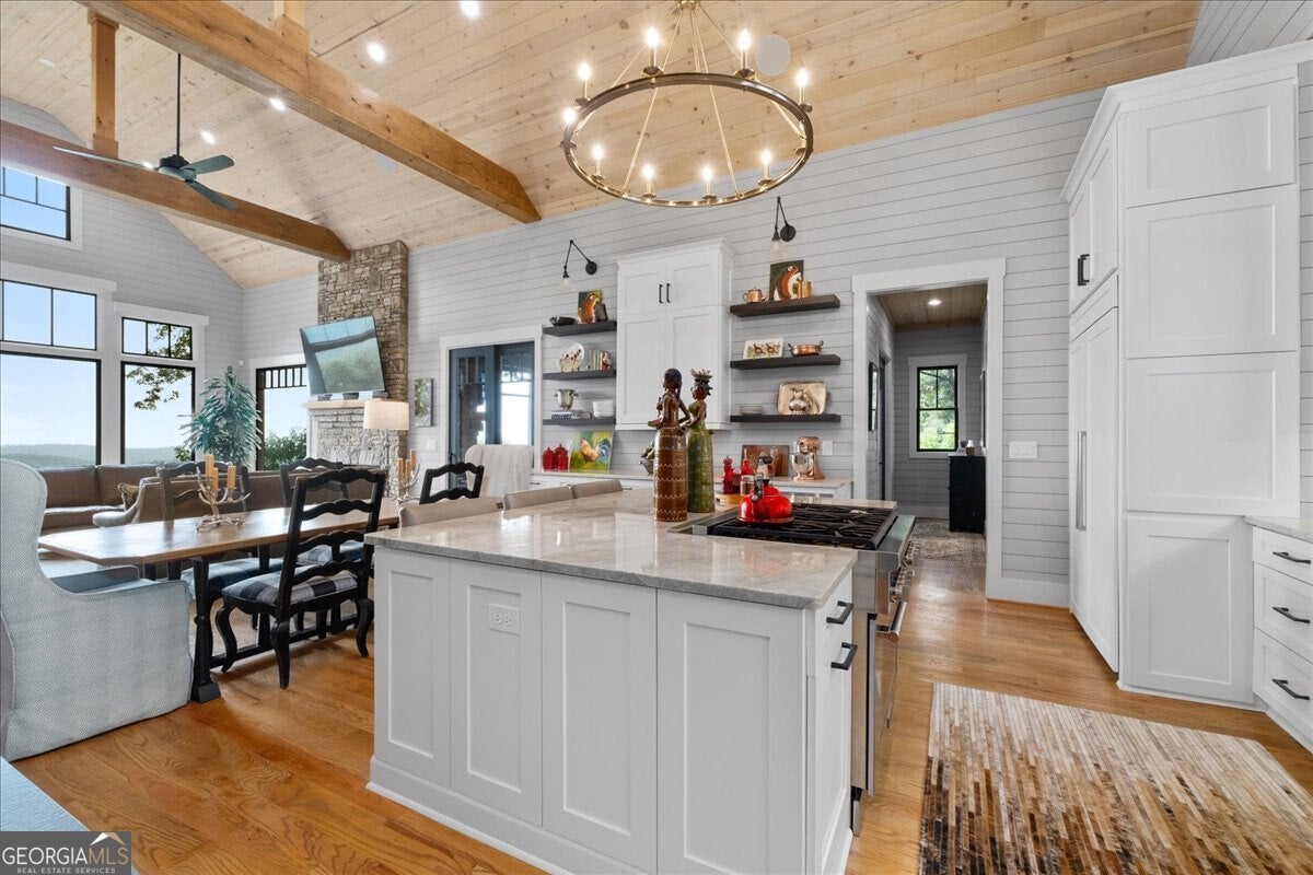 Ellijay, Georgia, 30540, United States, 5 Bedrooms Bedrooms, ,7 BathroomsBathrooms,Residential,Active,1952483